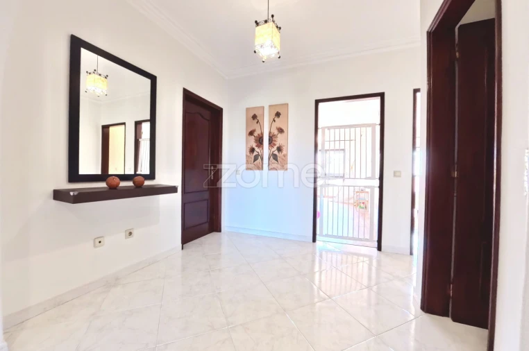 Apartamento T3 para Venda em Portimão Foto 2