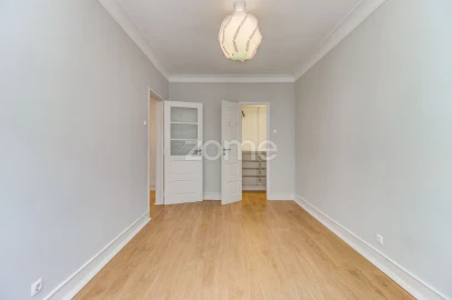 Apartamento T2 para Arrendamento em Arroios