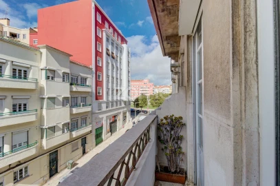 Apartamento T2 para Arrendamento em Arroios