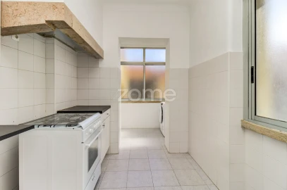 Apartamento T2 para Arrendamento em Arroios
