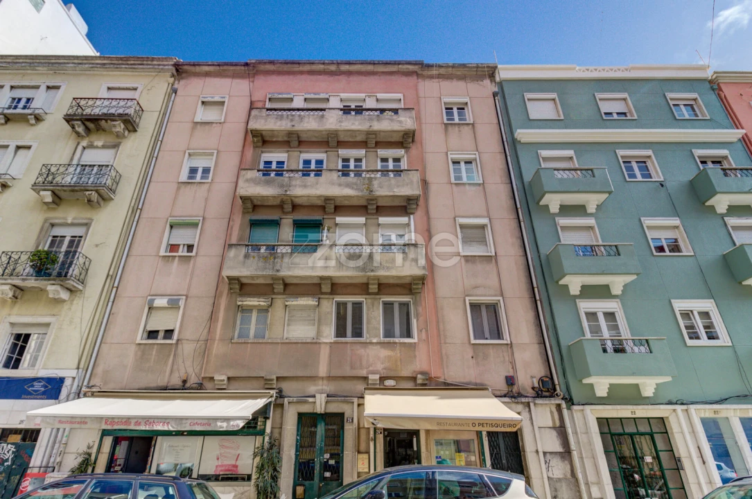 Apartamento T2 para Arrendamento em Arroios Foto 24