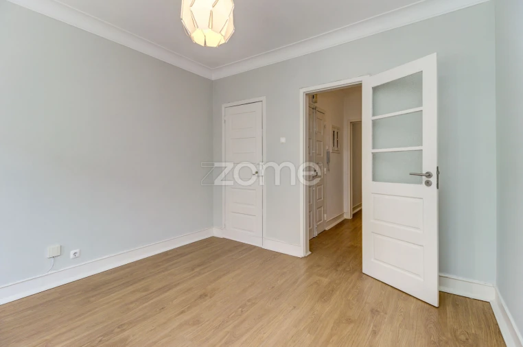 Apartamento T2 para Arrendamento em Arroios Foto 4