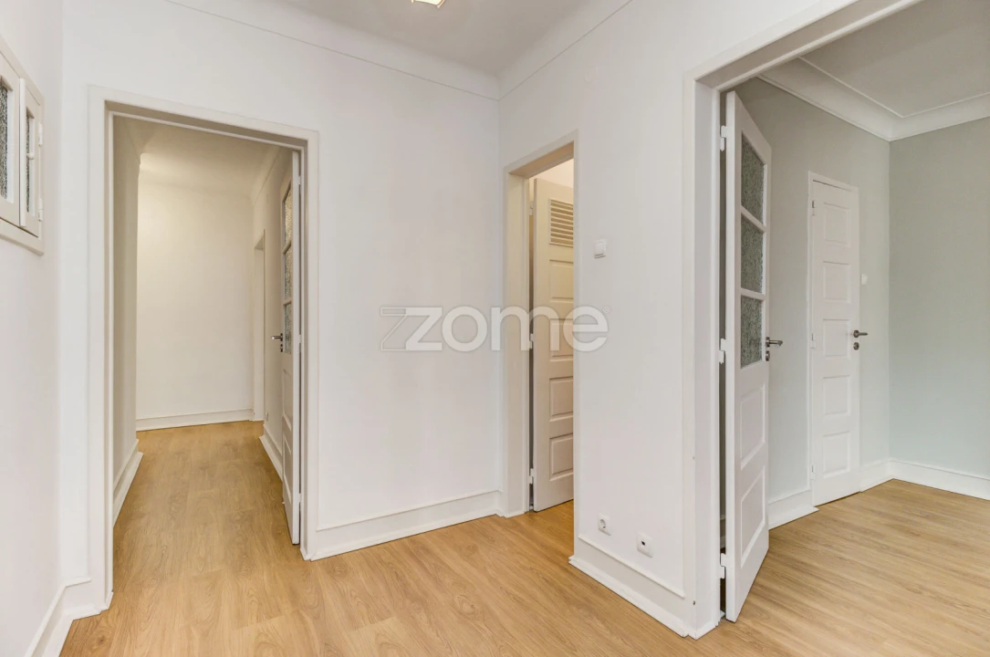 Apartamento T2 para Arrendamento em Arroios Foto 7