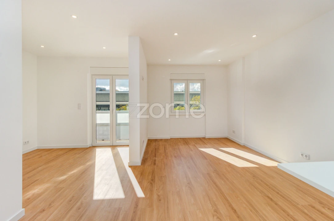 Apartamento T1 para Arrendamento em Agualva e Mira-Sintra Foto 2