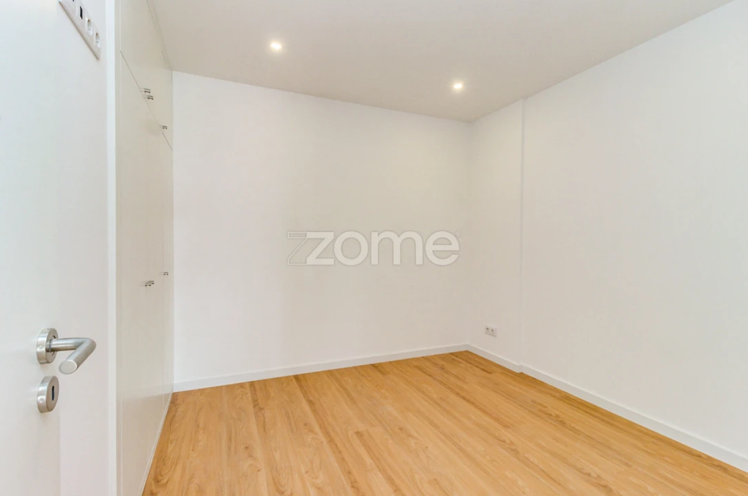 Apartamento T1 para Arrendamento em Agualva e Mira-Sintra Foto 13