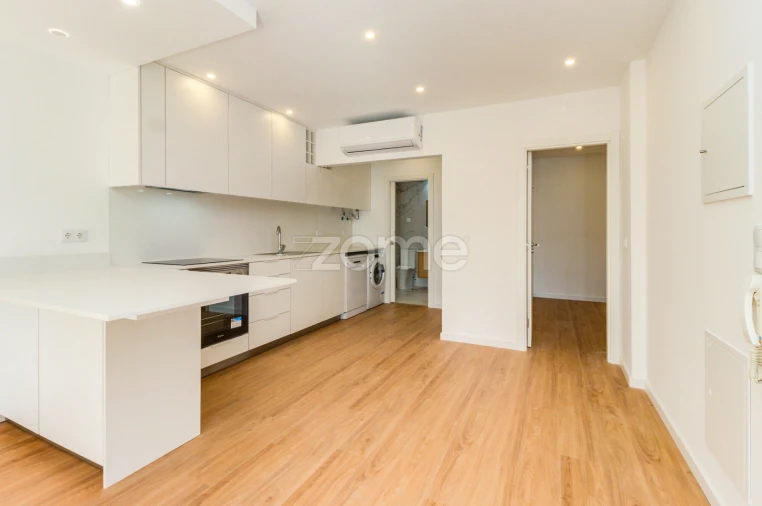Apartamento T1 para Arrendamento em Agualva e Mira-Sintra Foto 8