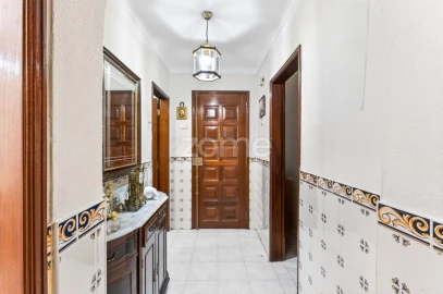Apartamento T2 para Venda em Benfica