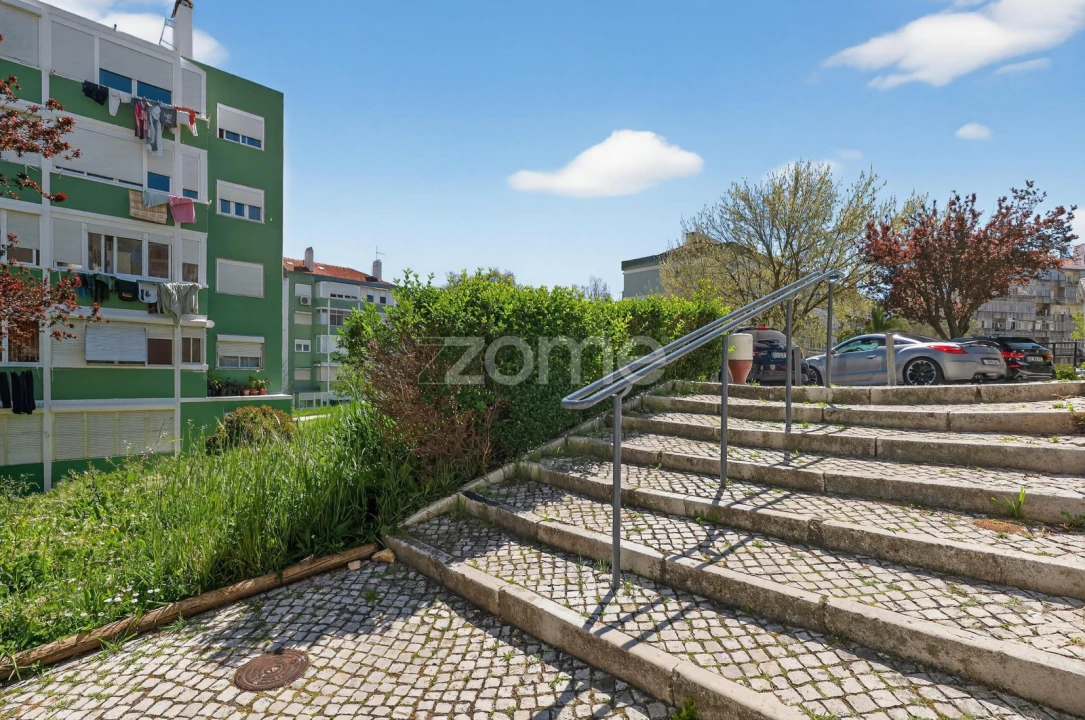 Apartamento T2 para Venda em Benfica Foto 19