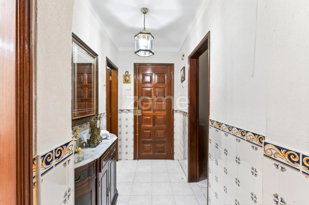 Apartamento T2 para Venda em Benfica Foto 9
