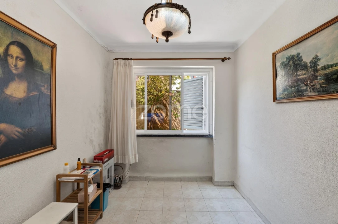 Apartamento T2 para Venda em Benfica Foto 3