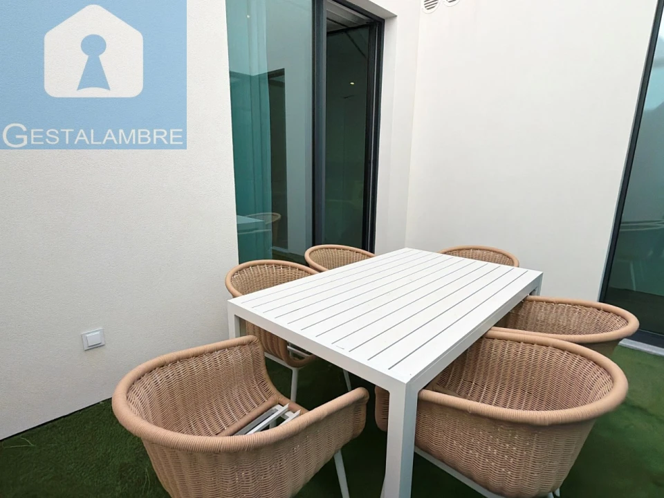 Moradia T2 para Venda em Quarteira Foto 16