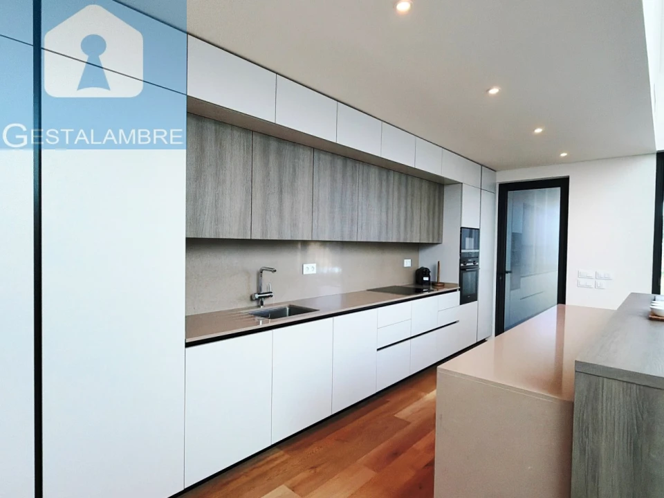 Moradia T2 para Venda em Quarteira Foto 18