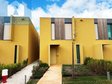 Moradia T2 para Venda em Quarteira