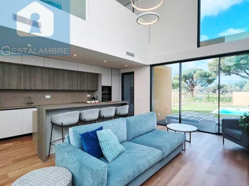 Moradia T2 para Venda em Quarteira