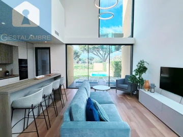 Moradia T2 para Venda em Quarteira