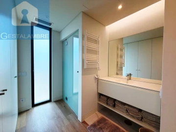 Moradia T2 para Venda em Quarteira