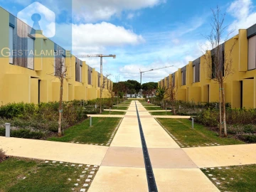 Moradia T2 para Venda em Quarteira