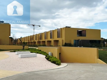 Moradia T2 para Venda em Quarteira