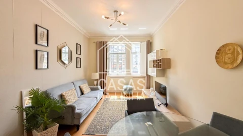 Apartamento T1 para Arrendamento em Avenidas Novas