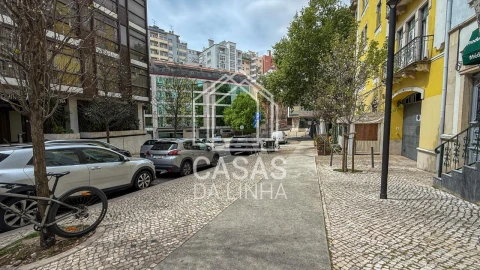 Apartamento T1 para Arrendamento em Avenidas Novas