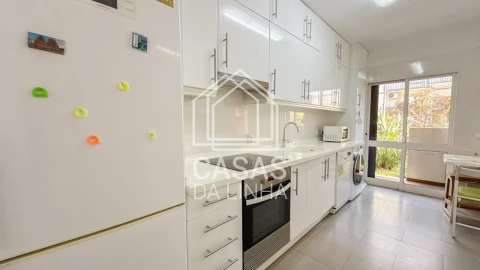 Apartamento T1 para Arrendamento em Carcavelos e Parede