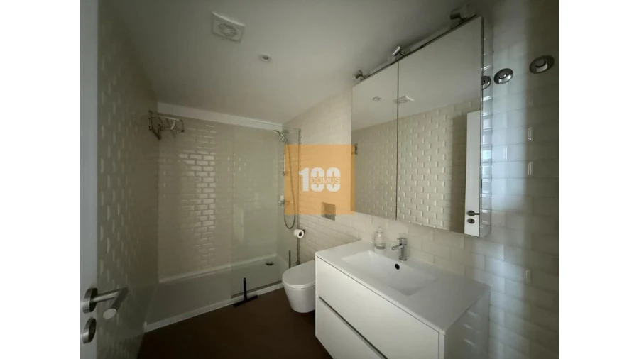 Apartamento T1 para Arrendamento em Cedofeita, Santo Ildefonso, Sé, Miragaia, São Nicolau e Vitória Foto 6