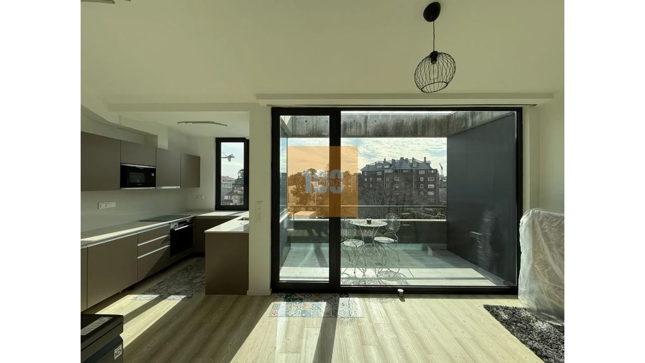 Apartamento T1 para Arrendamento em Cedofeita, Santo Ildefonso, Sé, Miragaia, São Nicolau e Vitória Foto 2