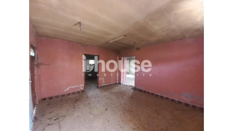 Moradia T3 para Venda em São Pedro de Veiga de Lila