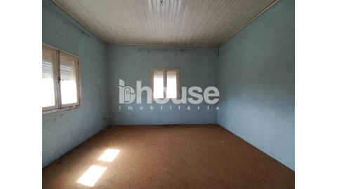 Moradia T3 para Venda em São Pedro de Veiga de Lila