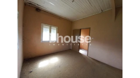 Moradia T3 para Venda em São Pedro de Veiga de Lila