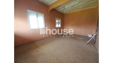 Moradia T3 para Venda em São Pedro de Veiga de Lila