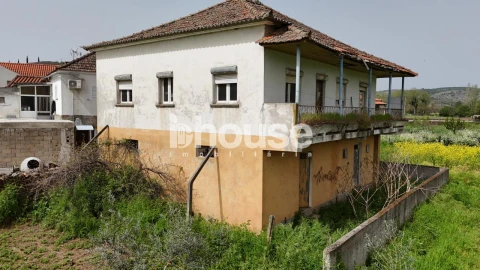 Moradia T3 para Venda em São Pedro de Veiga de Lila