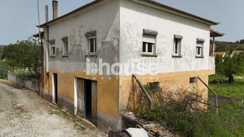 Moradia T3 para Venda em São Pedro de Veiga de Lila