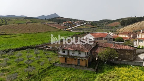Moradia T3 para Venda em São Pedro de Veiga de Lila