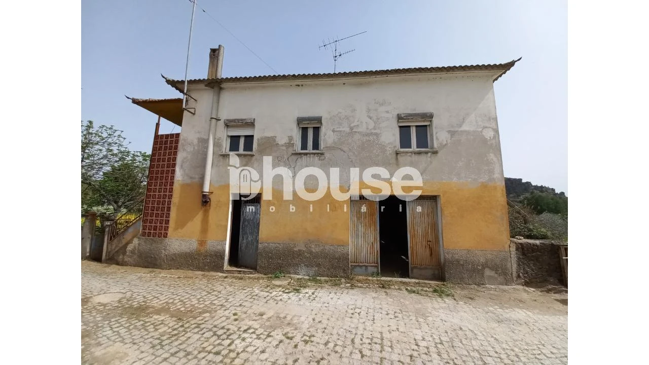 Moradia T3 para Venda em São Pedro de Veiga de Lila Foto 3