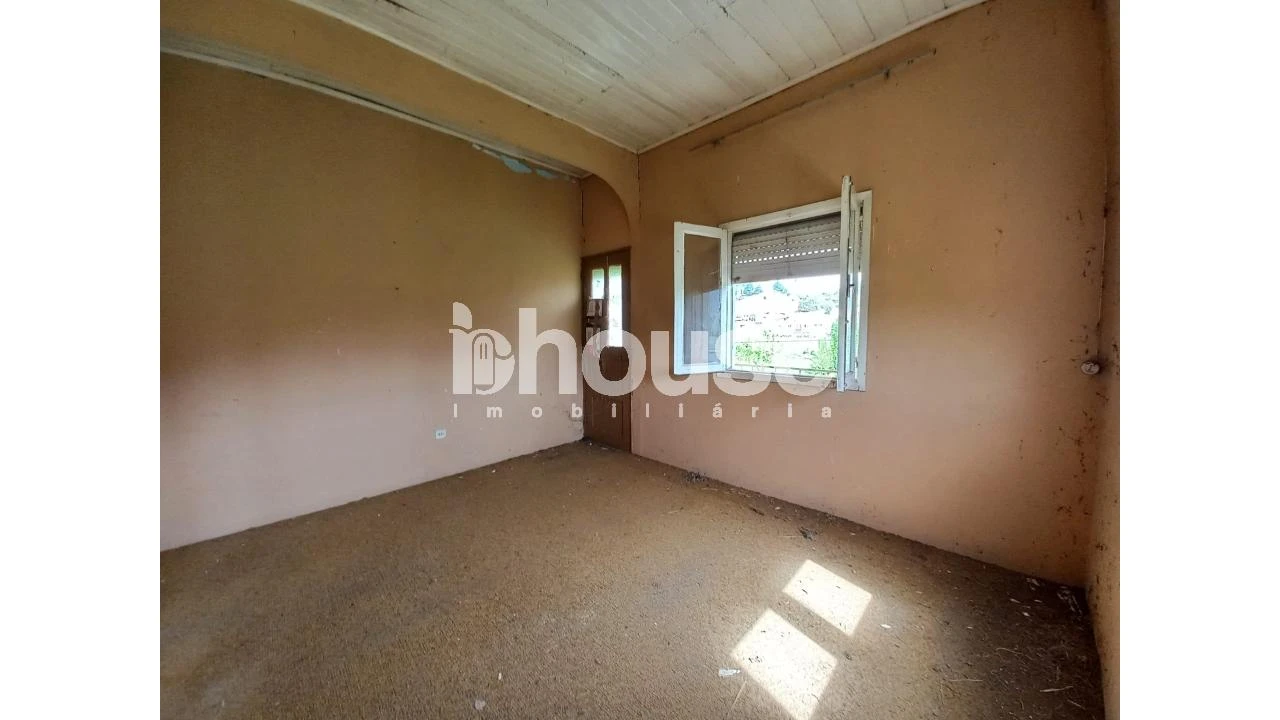 Moradia T3 para Venda em São Pedro de Veiga de Lila Foto 32