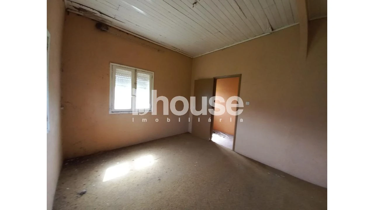 Moradia T3 para Venda em São Pedro de Veiga de Lila Foto 33