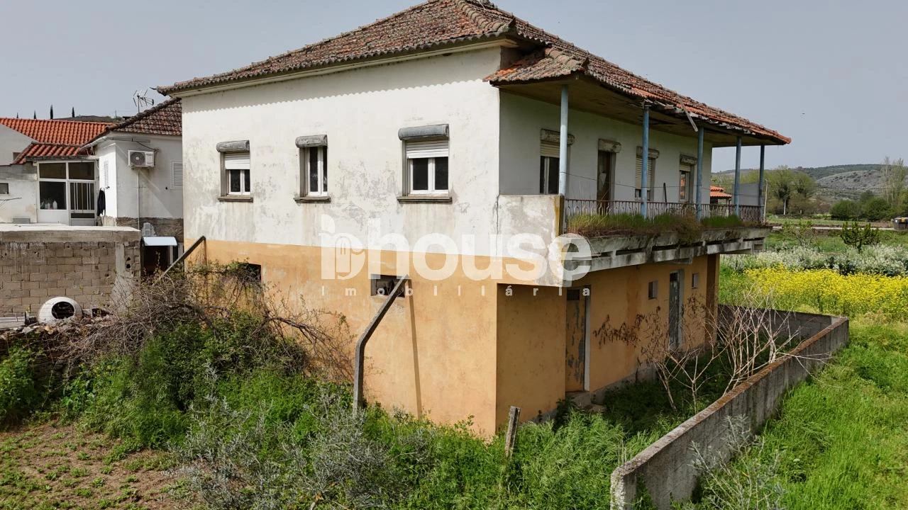 Moradia T3 para Venda em São Pedro de Veiga de Lila Foto 4