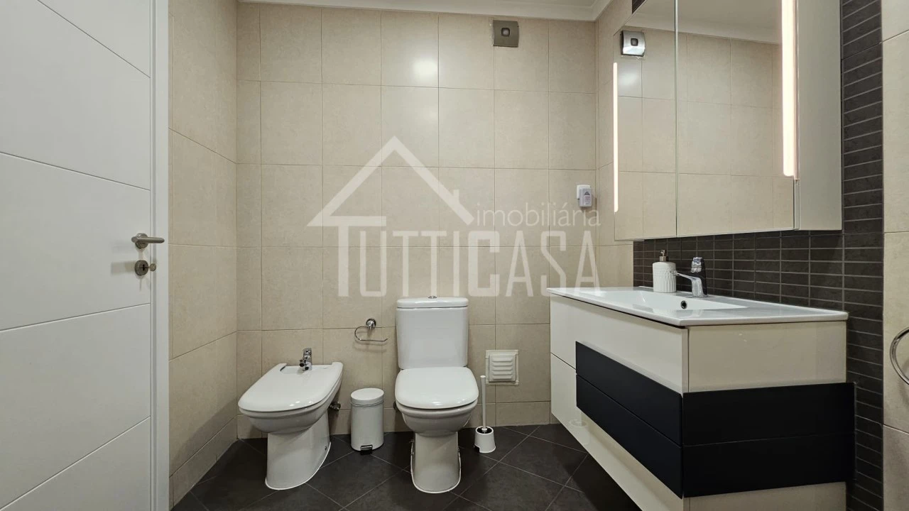 Apartamento T3 para Venda em Massamá e Monte Abraão Foto 19