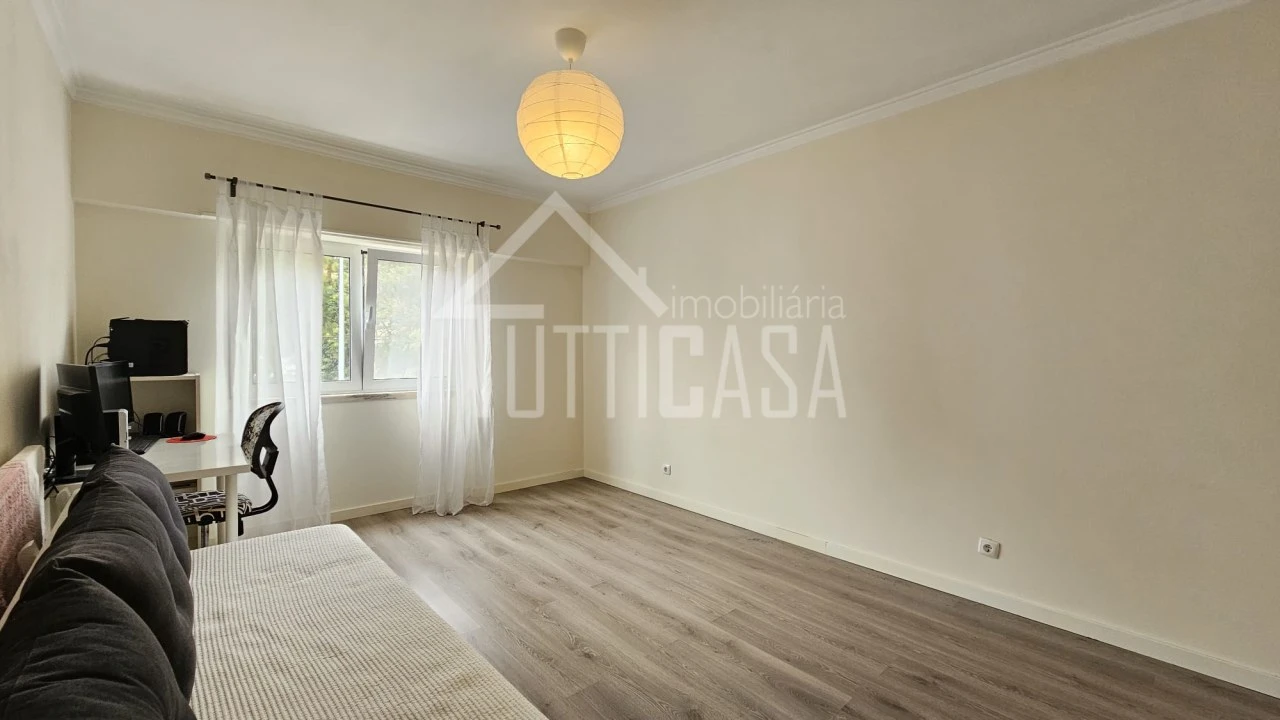 Apartamento T3 para Venda em Massamá e Monte Abraão Foto 31