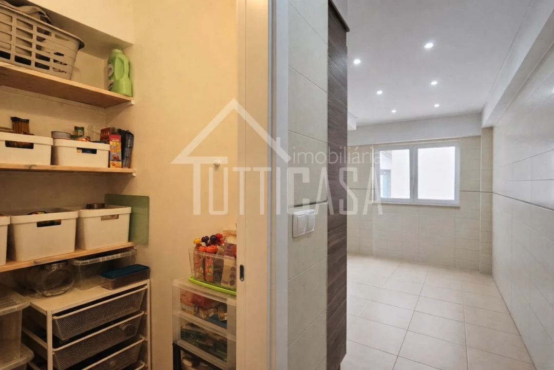 Apartamento T3 para Venda em Massamá e Monte Abraão Foto 11