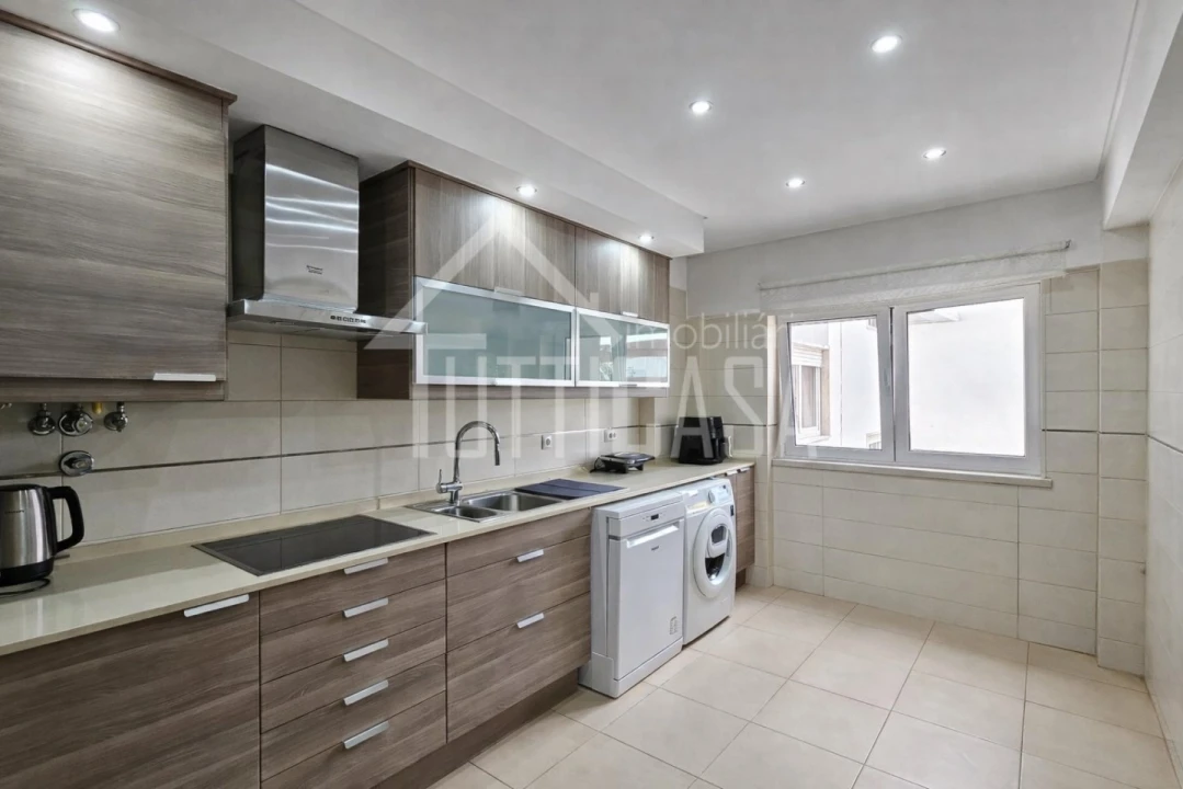 Apartamento T3 para Venda em Massamá e Monte Abraão Foto 12