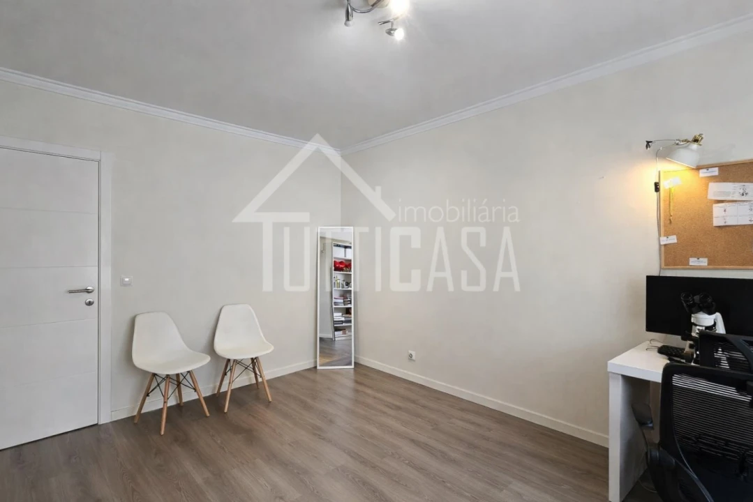 Apartamento T3 para Venda em Massamá e Monte Abraão Foto 38