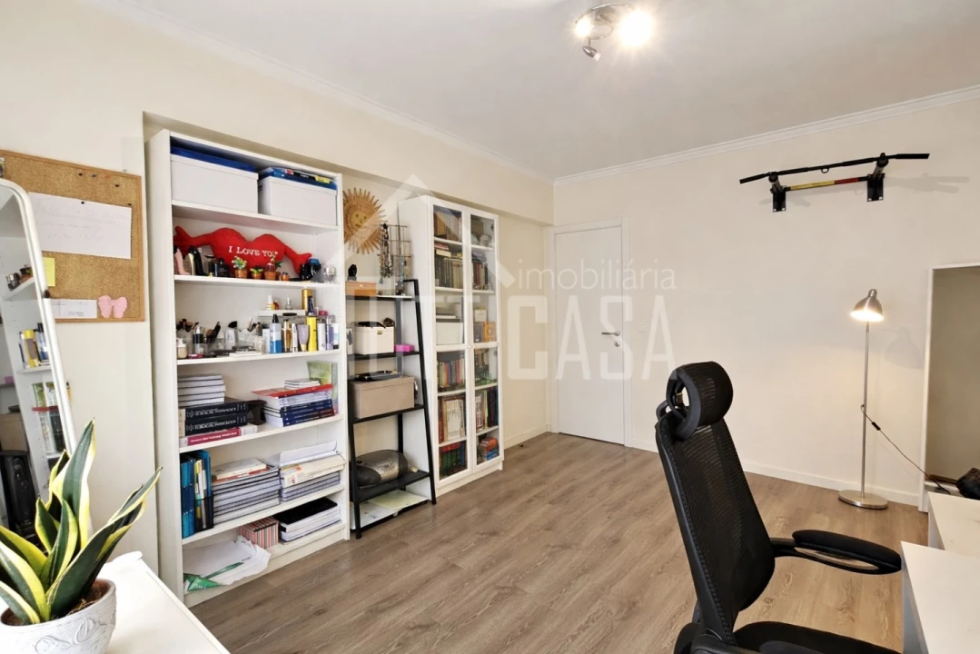 Apartamento T3 para Venda em Massamá e Monte Abraão Foto 37