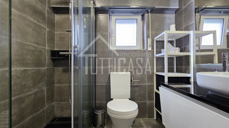 Apartamento T3 para Venda em Massamá e Monte Abraão Foto 24