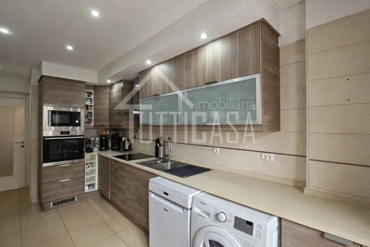 Apartamento T3 para Venda em Massamá e Monte Abraão Foto 13