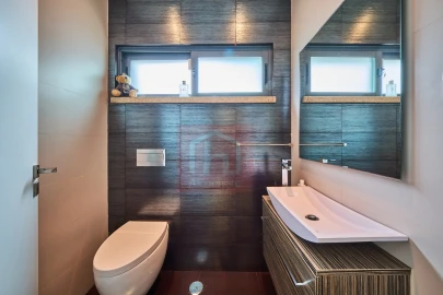 Moradia T4 para Venda em São Francisco