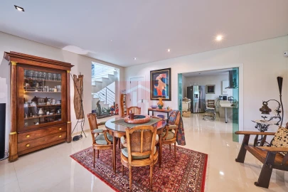 Moradia T4 para Venda em São Francisco