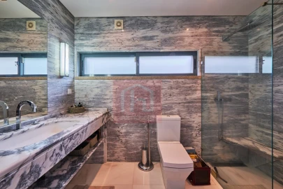 Moradia T4 para Venda em São Francisco