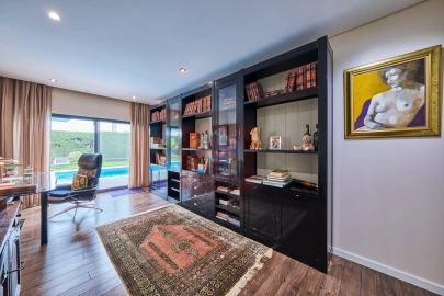 Moradia T4 para Venda em São Francisco